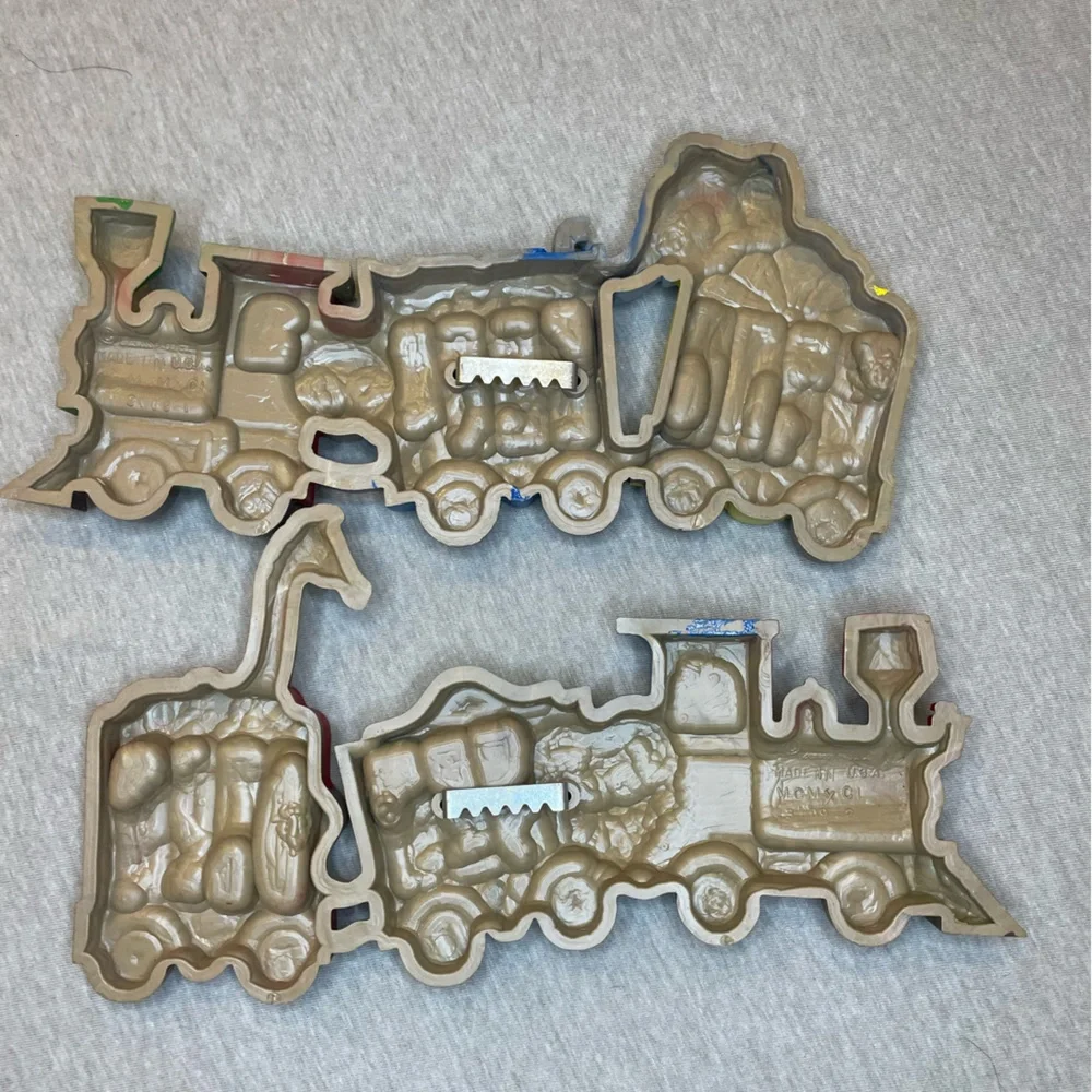 Vintage train decor Burwood USA made wall plastic children decor hanging circus
